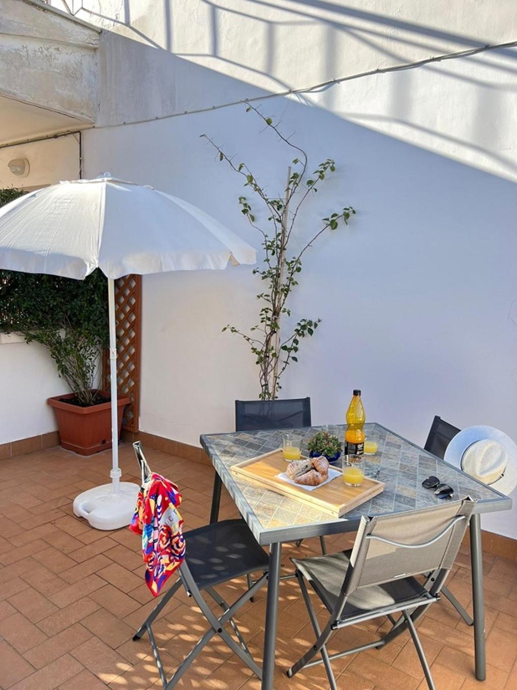 With Terrace-sorrento Coast Apartment